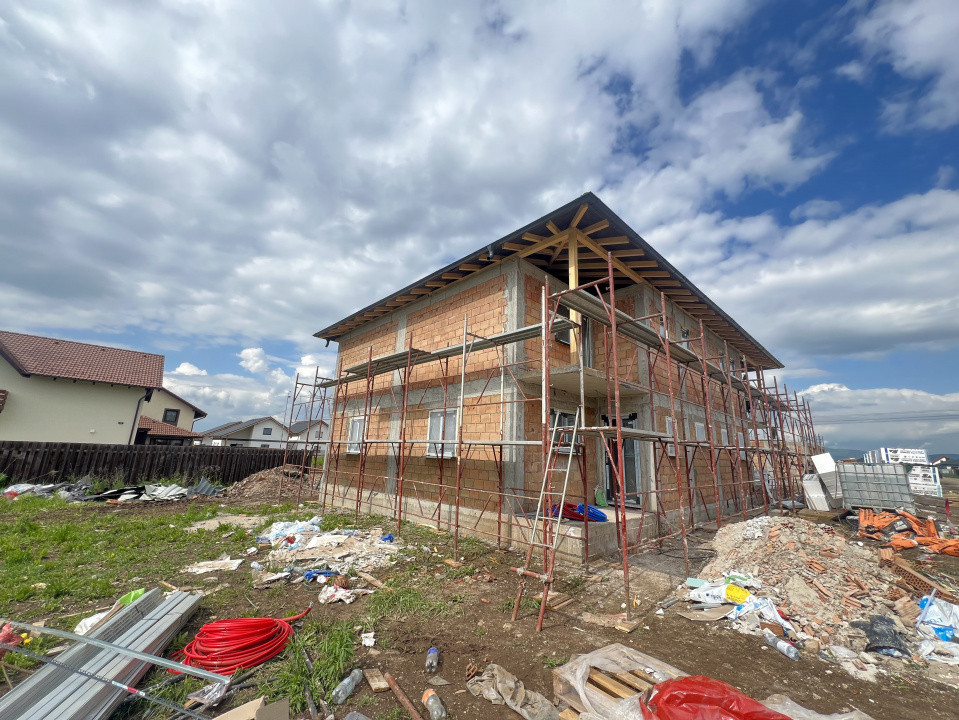 Casa-Duplex-129mp-Utili-250mp-Curte-Izvor-Tarlungeni