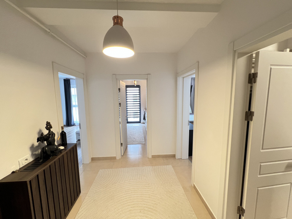Apartament-2 camere-decomandat-mobilat-utilat-etaj 1-parcare-2 balcoane