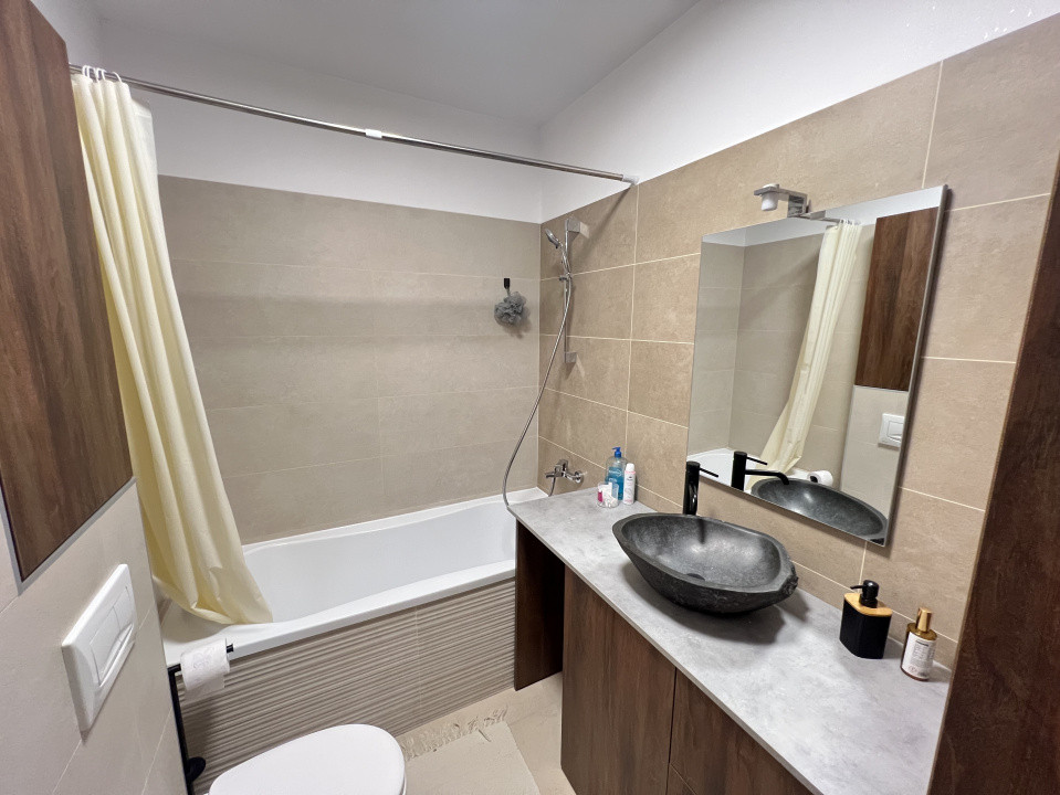 Apartament-2 camere-decomandat-mobilat-utilat-etaj 1-parcare-2 balcoane