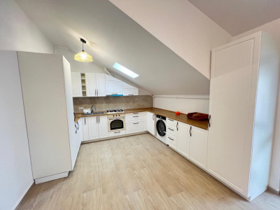 Apartament - 3 Camere -  62mp - Decomandat - Terasa - Parcare - Sanpetru -Brasov