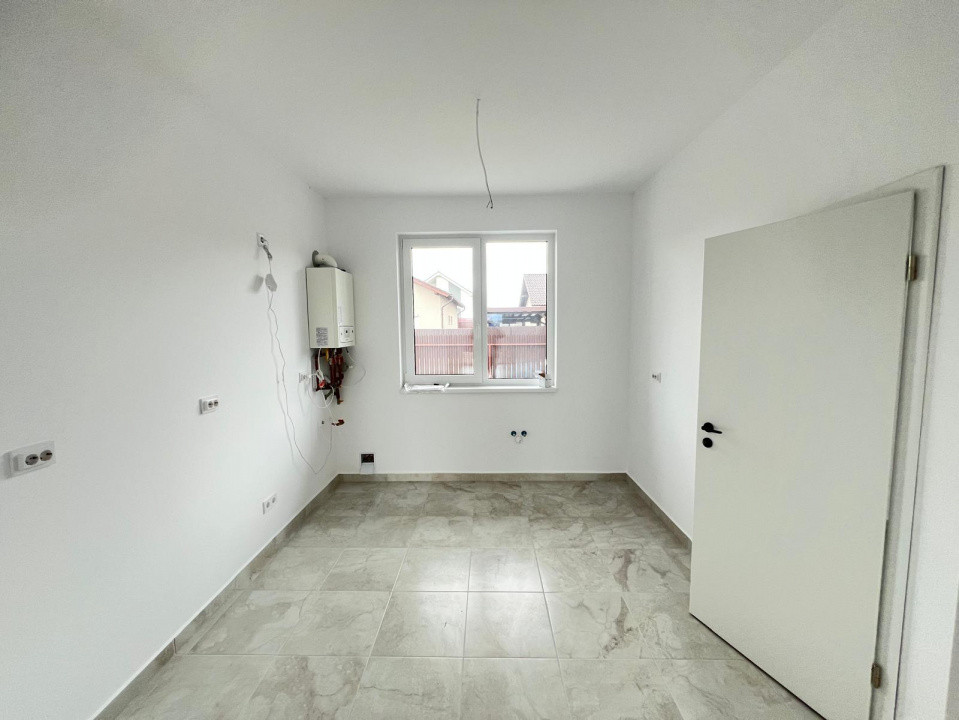 Casa - Duplex - 4 camere - 115mp - Curte 300mp - Utilitati - Sanpetru