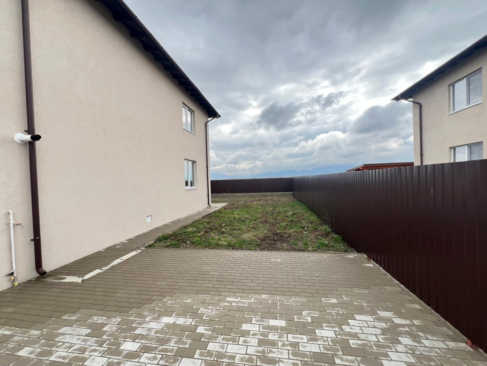 Casa - Duplex - 4 camere - 115mp - Curte 300mp - Utilitati - Sanpetru