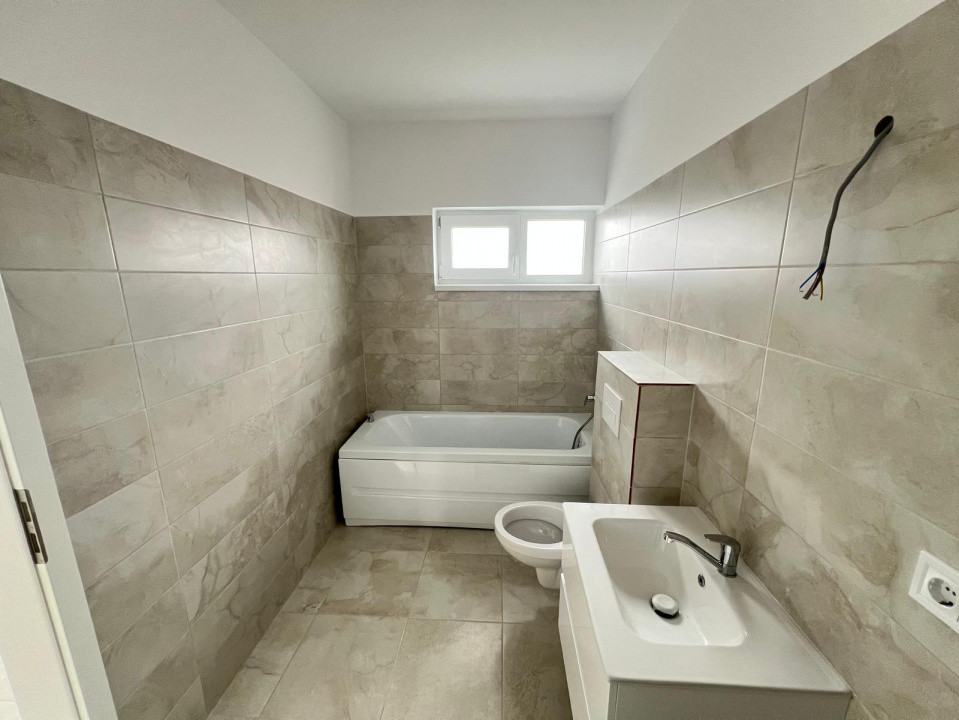 Casa - Duplex - 4 camere - 115mp - Curte 300mp - Utilitati - Sanpetru