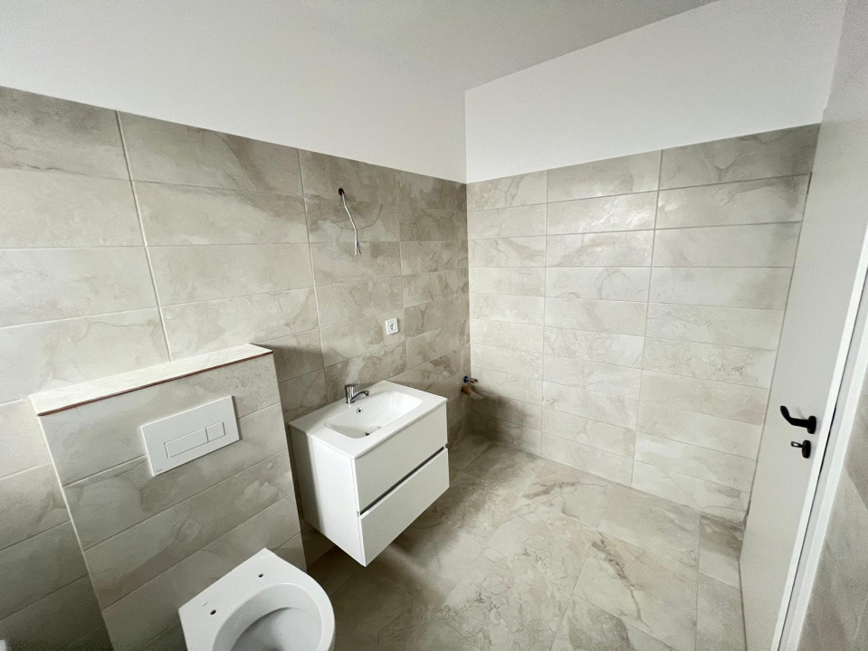 Casa - Duplex - 4 camere - 115mp - Curte 300mp - Utilitati - Sanpetru