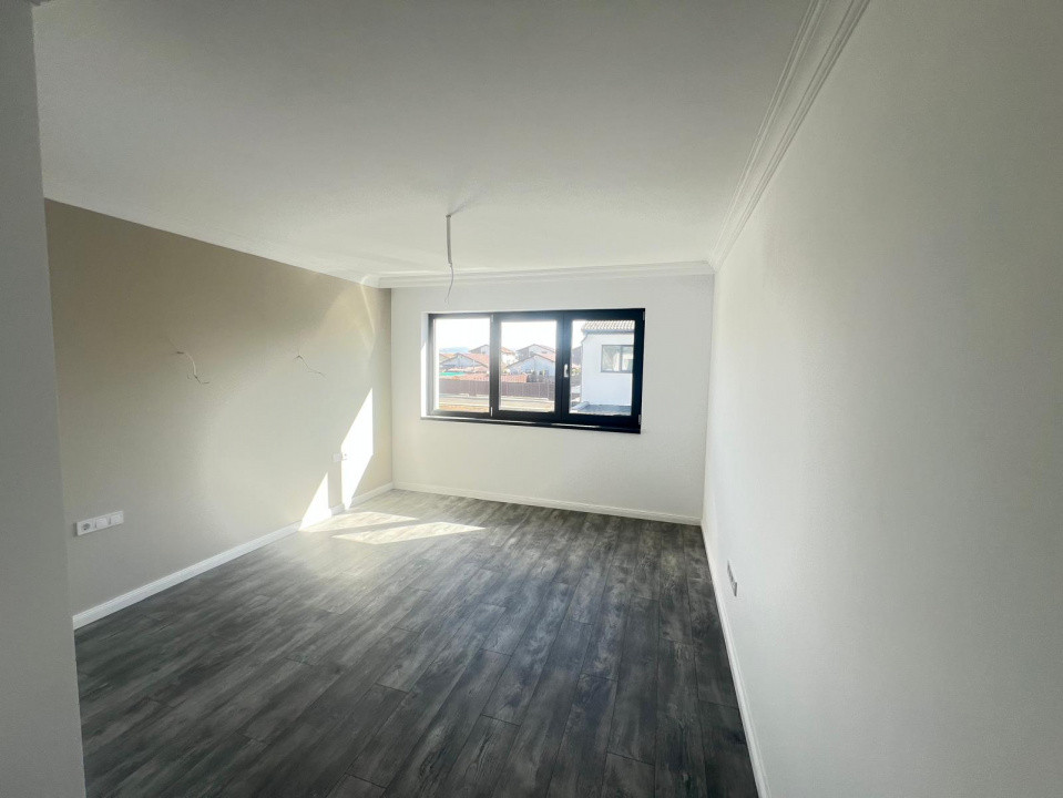 Casa - Duplex - 3 camere - 91mp - Terasa - Curte - Parcare - Sanpetru