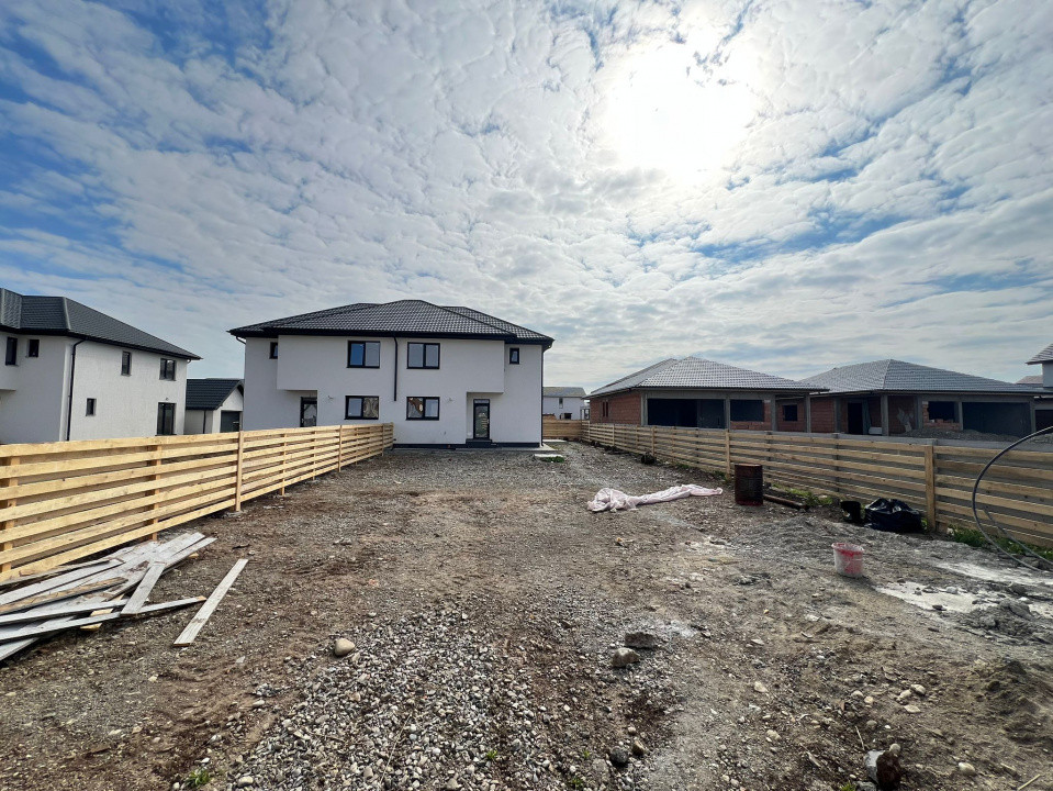Casa-Duplex-4 camere-2 bai-140mp-Teren 500mp-Izvor-Tarlungeni