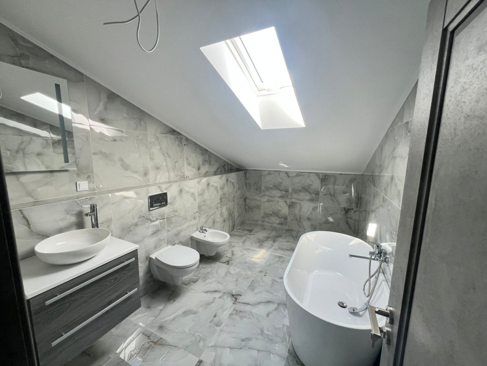 Apartament-3 Camere-Dressing-Mobilat-Utilat-Parcare-etaj 1-Izvor-Tarlungeni