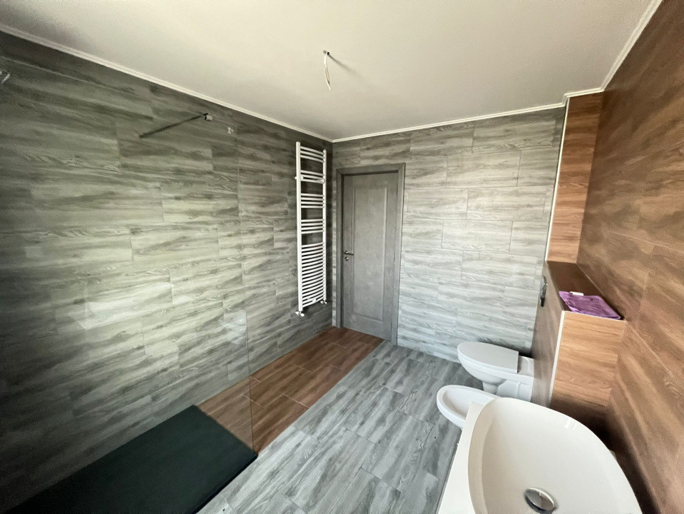 Apartament-4 Camere-Decomandat-Mobilat-Utilat-Parcare-etaj 1-Izvor-Tarlungeni