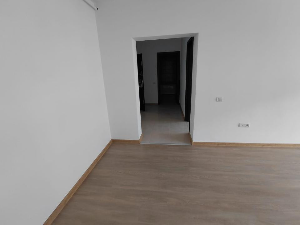 Apartament-2 camere-Studio-50mp-Utili-Etaj 1-Parcare-Balcon-Sanpetru