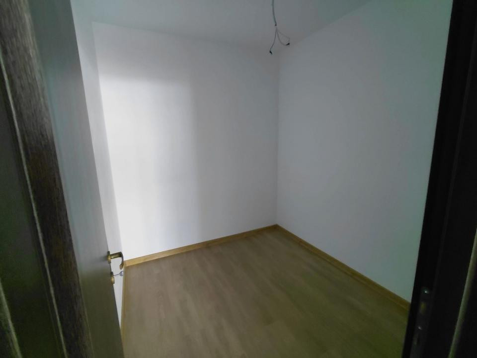 Apartament-2 camere-Studio-50mp-Utili-Etaj 1-Parcare-Balcon-Sanpetru