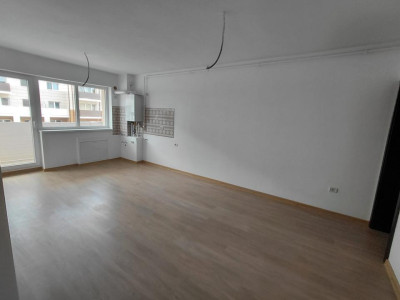 Apartament-2 camere-Studio-50mp-Utili-Etaj 1-Parcare-Balcon-Sanpetru
