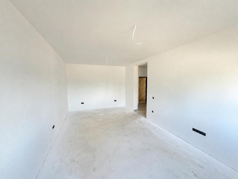 Apartament-3-Camere-Decomandat-73mp-Utili-Balcon-5mp-Parcare-Sanpetru-Residence