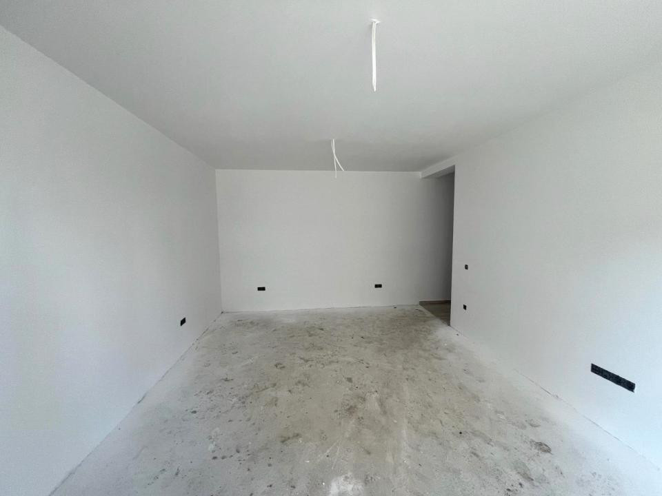 Apartament-3-Camere-Decomandat-73mp-Utili-Balcon-5mp-Parcare-Sanpetru-Residence