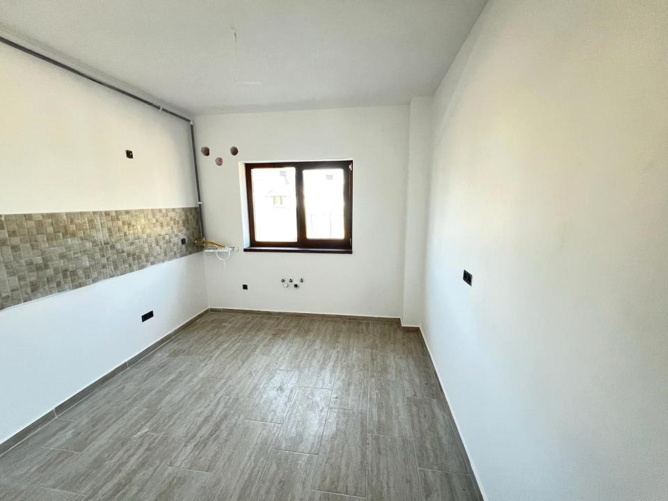 Apartament-3-Camere-Decomandat-73mp-Utili-Balcon-5mp-Parcare-Sanpetru-Residence