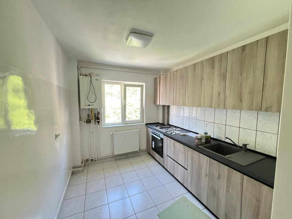REZERVAT-Apartament-3-Camere-Decomandat-Racadau-Renovat-73mp-Lift