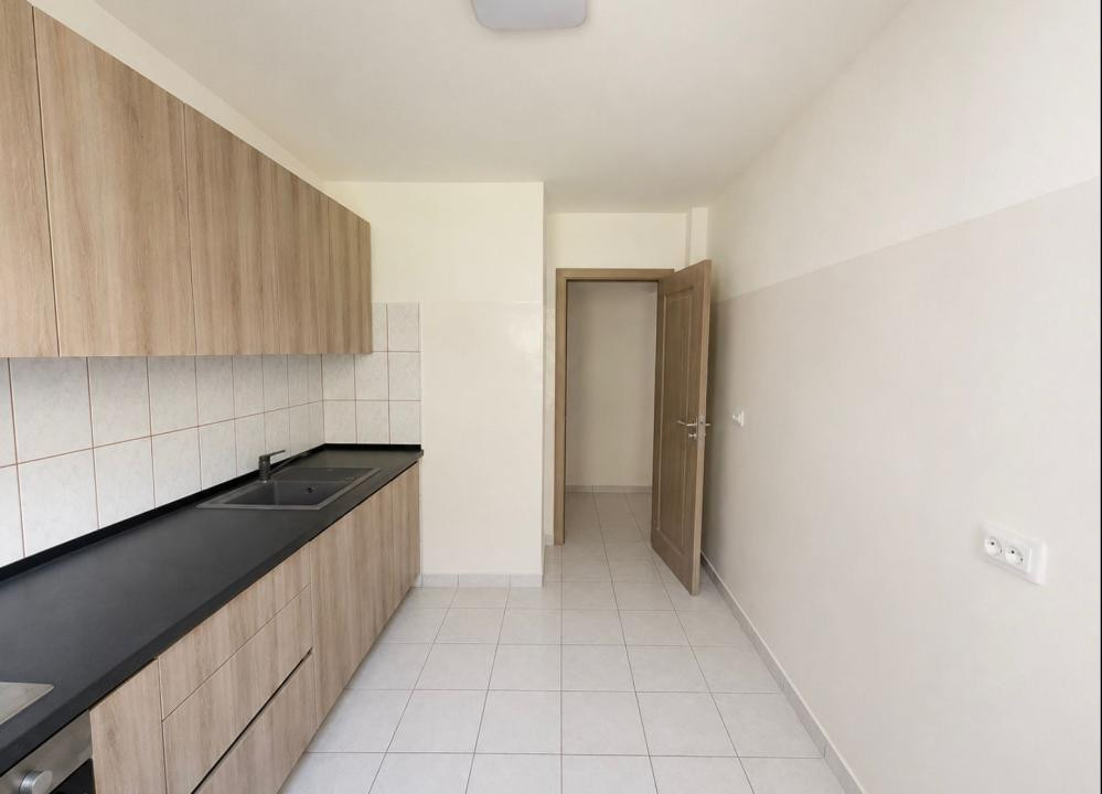 REZERVAT-Apartament-3-Camere-Decomandat-Racadau-Renovat-73mp-Lift