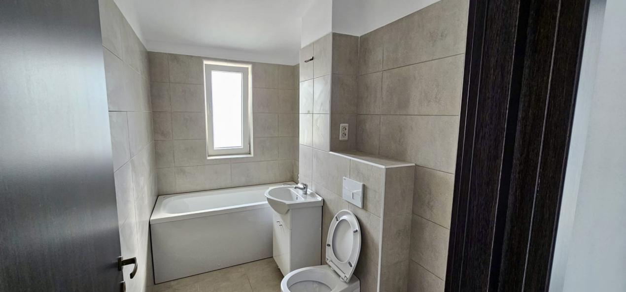 Apartament-3-Camere-Decomandat-Finalizat-72mp-Utili-Balcon-Parcare