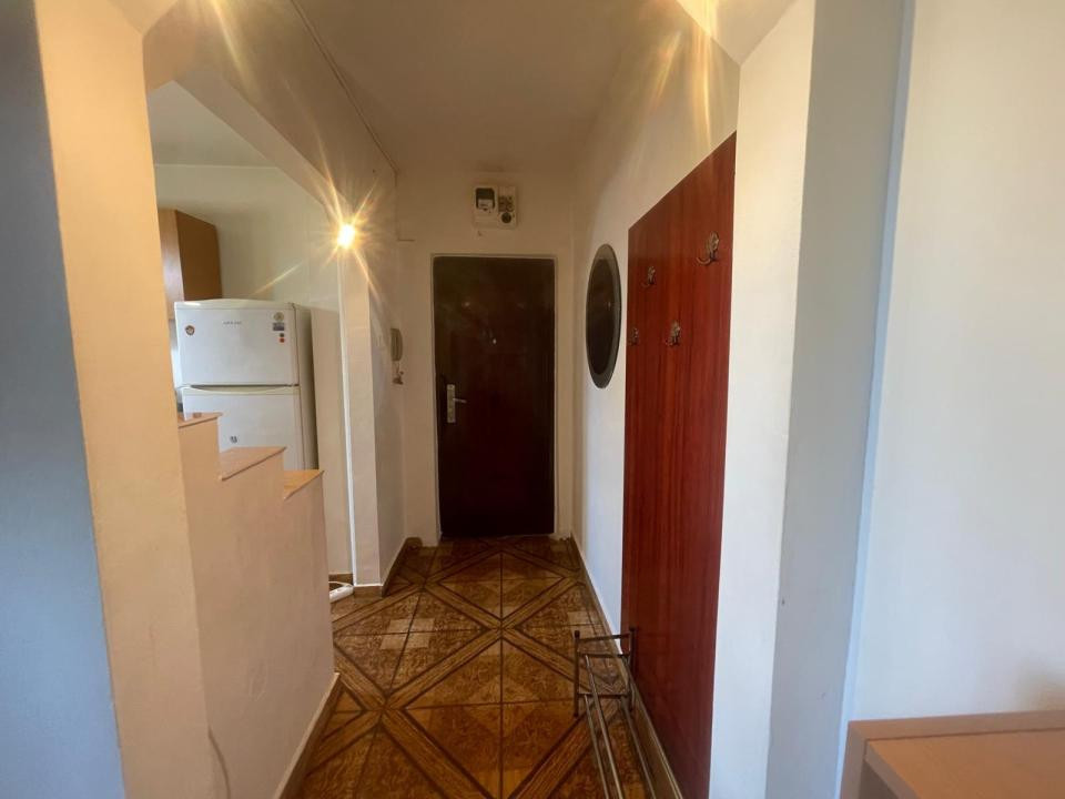 De-Inchiriat-Apartament-2-Camere-Parcare-Tractorul