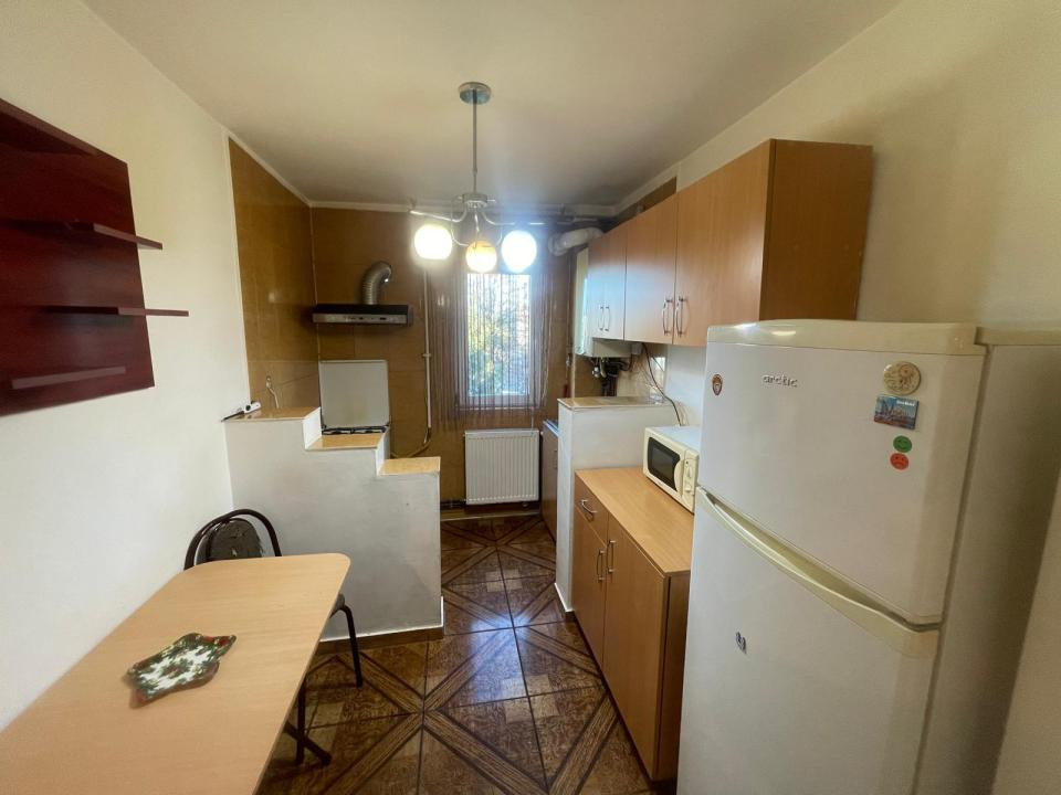 De-Inchiriat-Apartament-2-Camere-Parcare-Tractorul