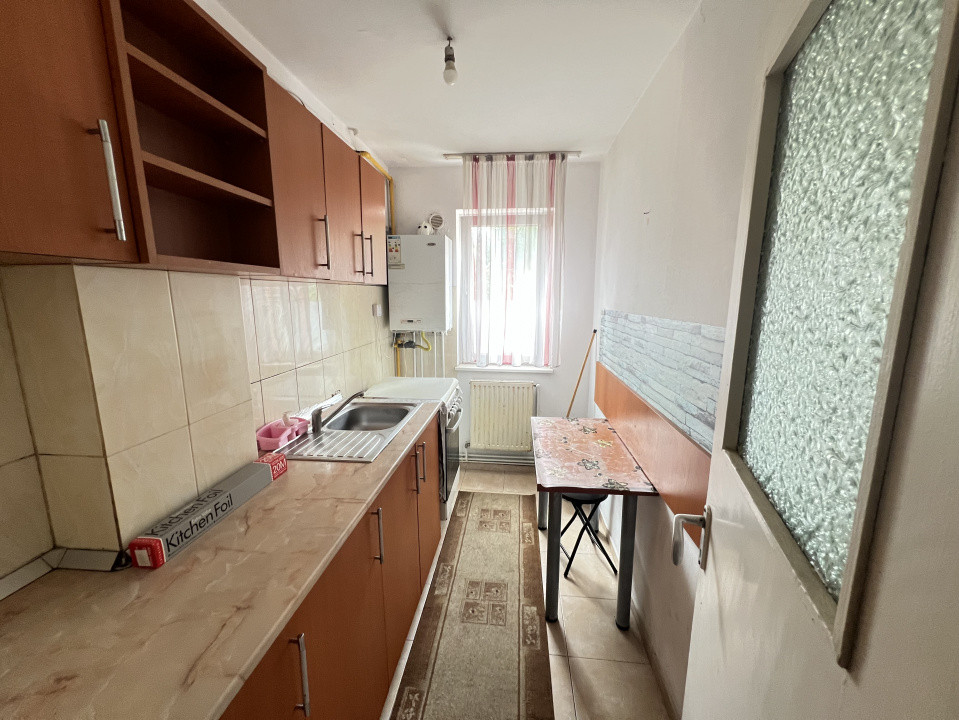 Apartament-2-Camere-Semidecomandat-Etaj 2-Centrala-Termica-Florilor-Brasov