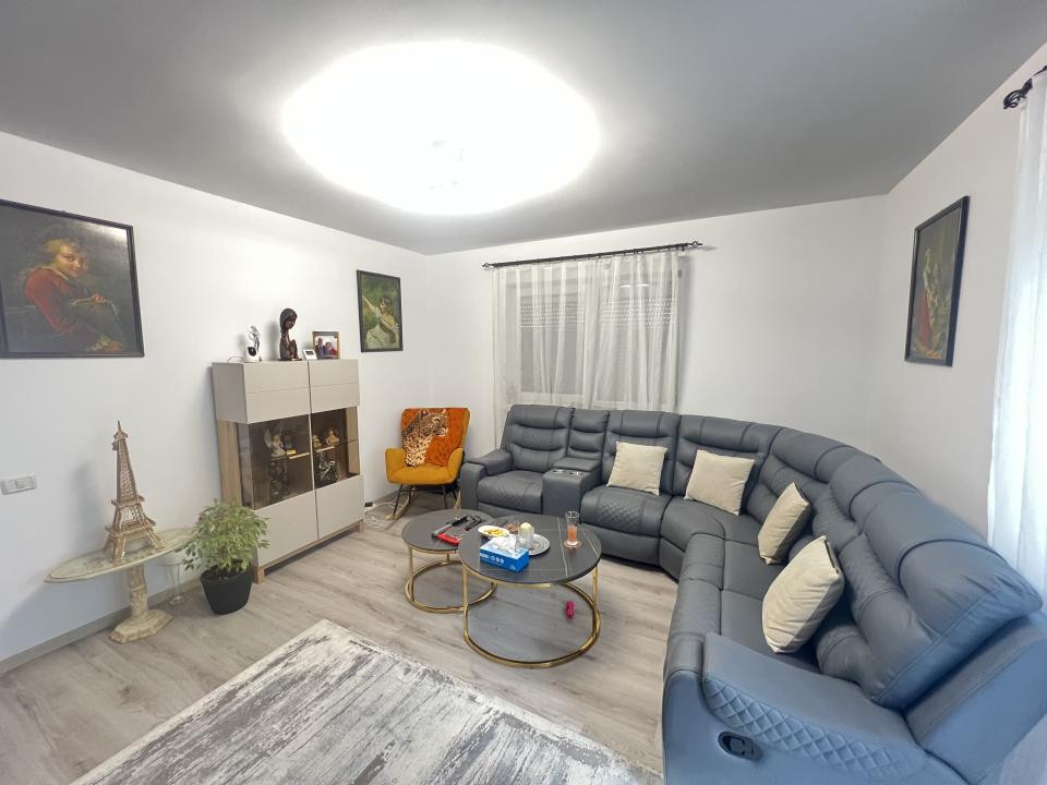 Apartament-2-Camere-Decomandat-Mobilat-Utilat-Parcare-Incalzire-Pardoseala