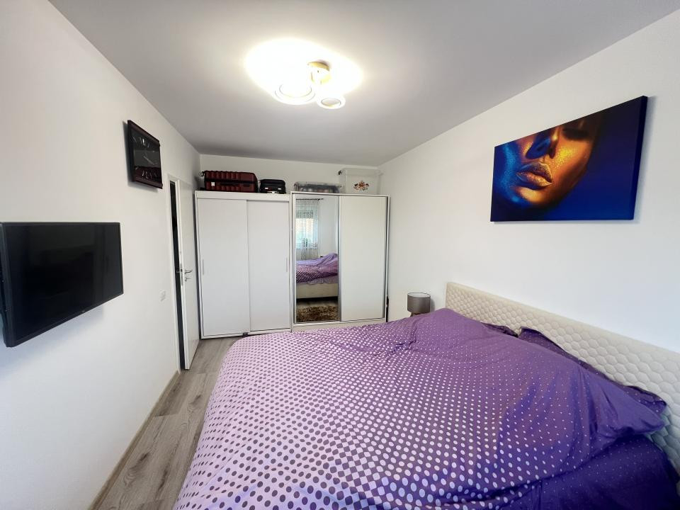 Apartament-2-Camere-Decomandat-Mobilat-Utilat-Parcare-Incalzire-Pardoseala