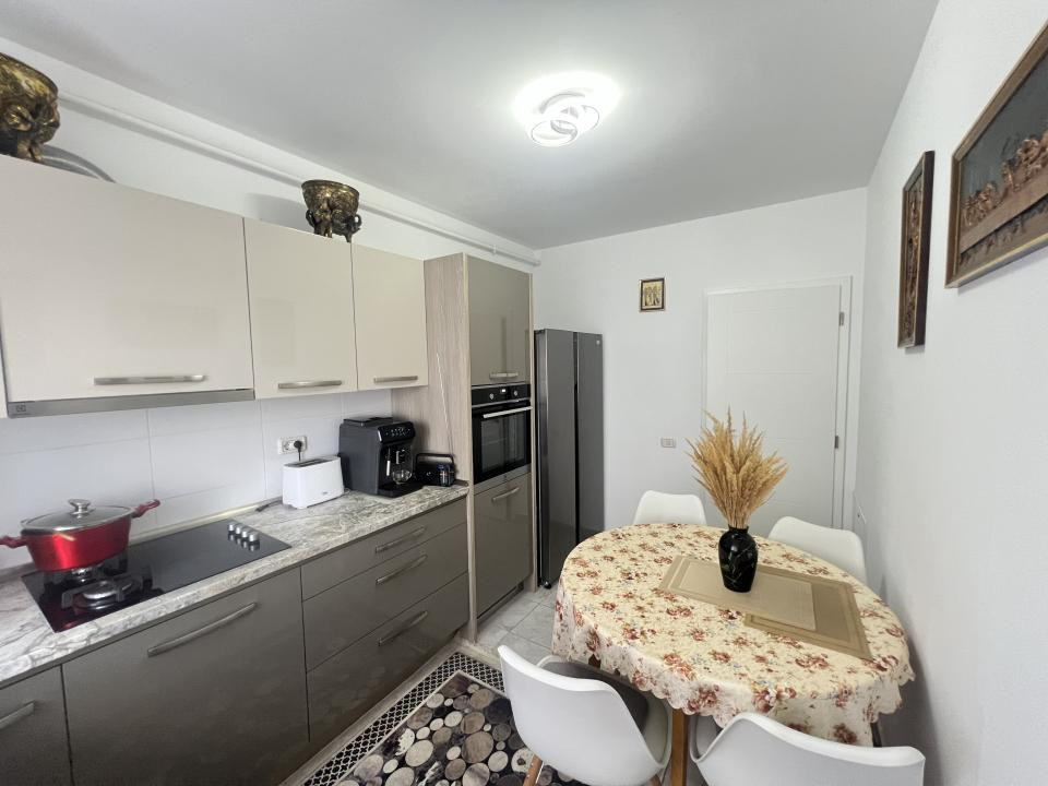 Apartament-2-Camere-Decomandat-Mobilat-Utilat-Parcare-Incalzire-Pardoseala