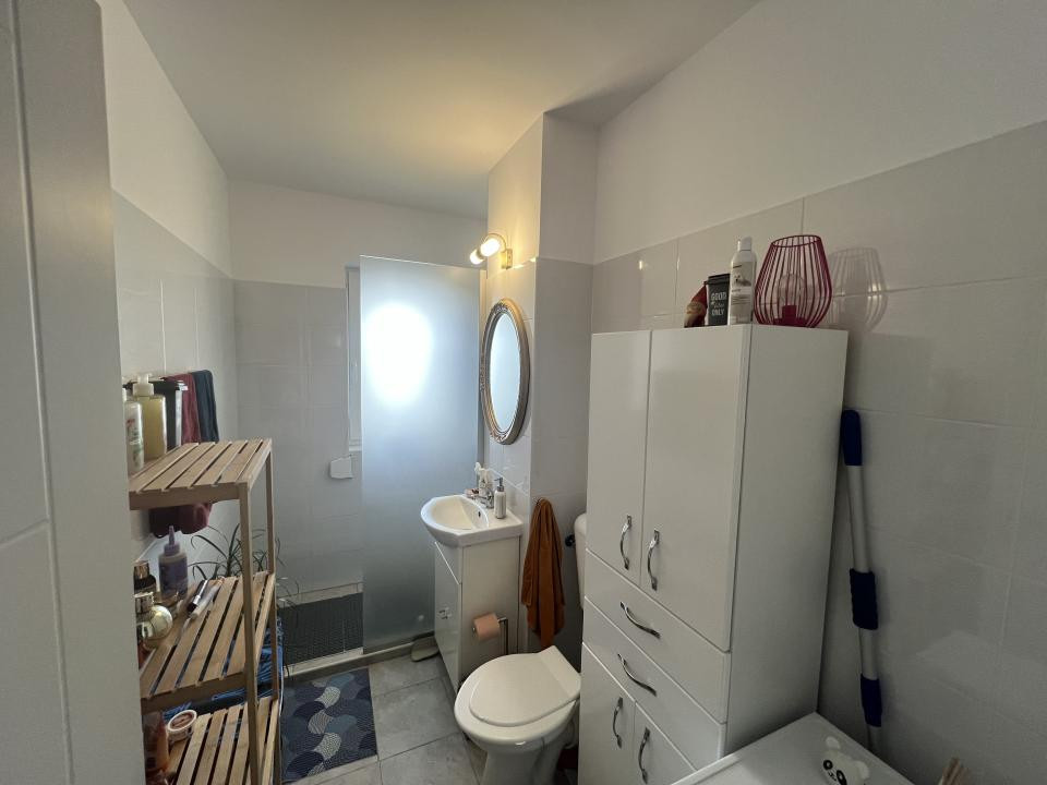 Apartament-2-Camere-Decomandat-Mobilat-Utilat-Parcare-Incalzire-Pardoseala