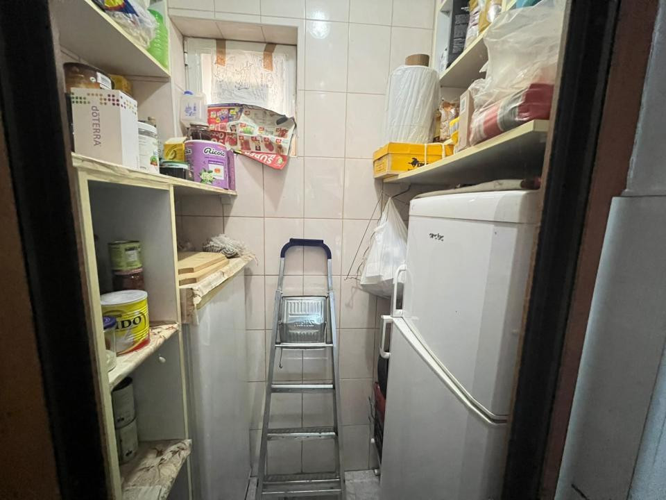 Apartament-2-Camere-Decomandat-La-Casa-Pivnita-Pod-Curte-Comuna