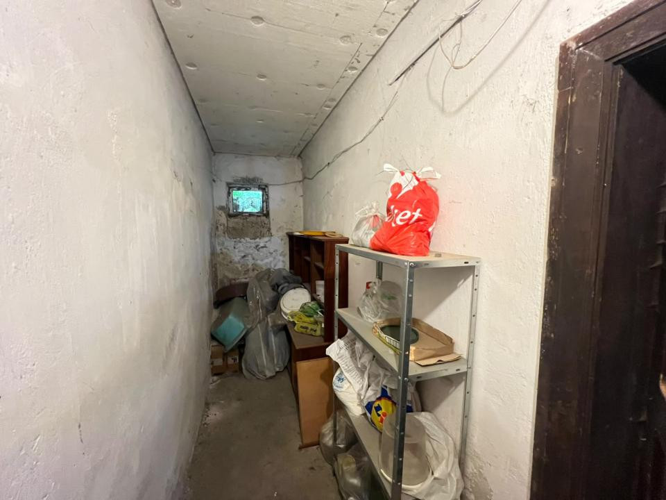 Apartament-2-Camere-Decomandat-La-Casa-Pivnita-Pod-Curte-Comuna