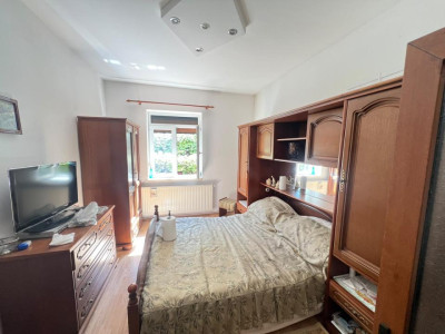 Apartament-2-Camere-Decomandat-La-Casa-Pivnita-Pod-Curte-Comuna