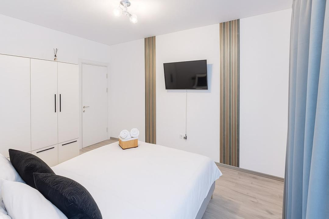 Apartament-2-Camere-Decomandat-Mobilat-Utilat-Curte-Proprie-Parcare