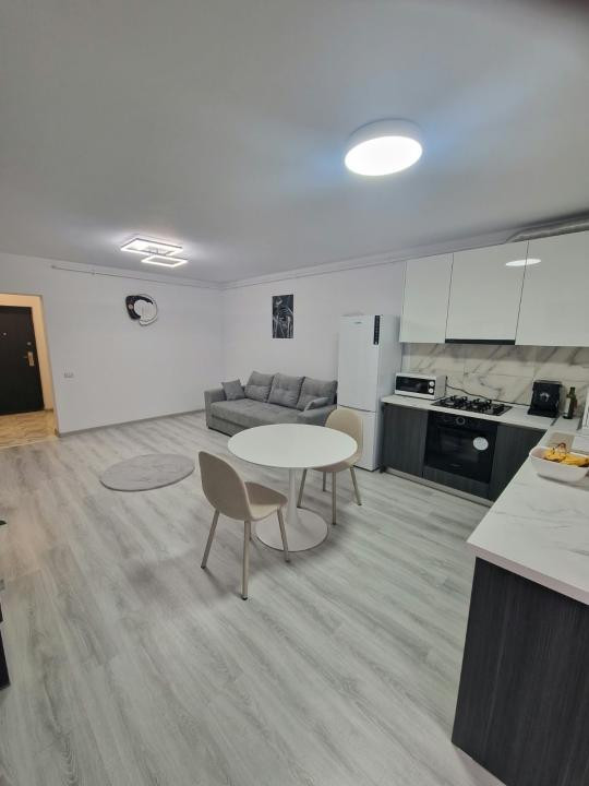 De-Inchiriat-Apartament-Tip-Studio-2-Camere-2-Balcoane-Parcare-Mobilat-Utilat