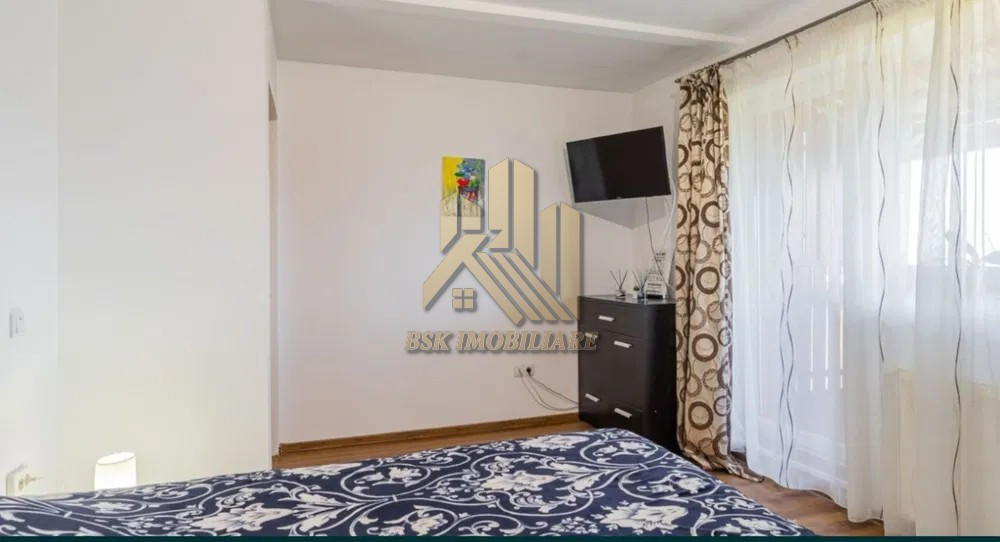 Casa 4 camere Tarlungeni