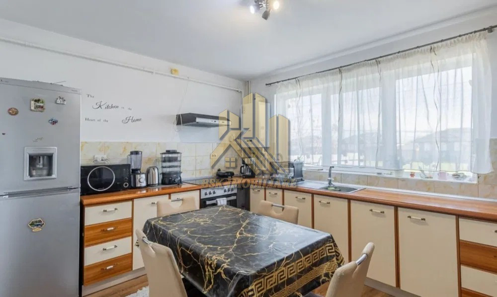 Casa 4 camere Tarlungeni