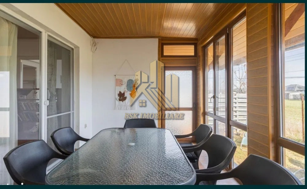 Casa 4 camere Tarlungeni