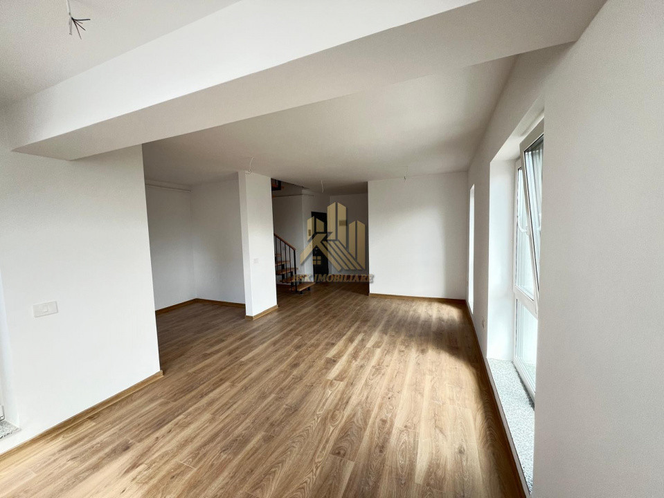 PENTHOUSE 4 CAMERE TRACTORUL COMISION 0