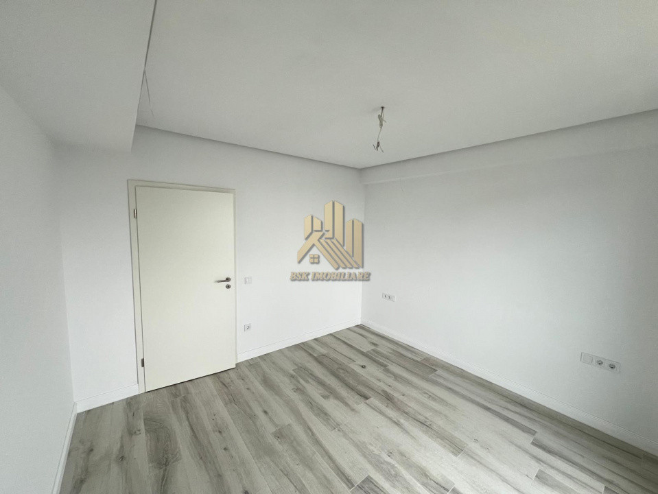 Apartament 3 camere,gradina proprie