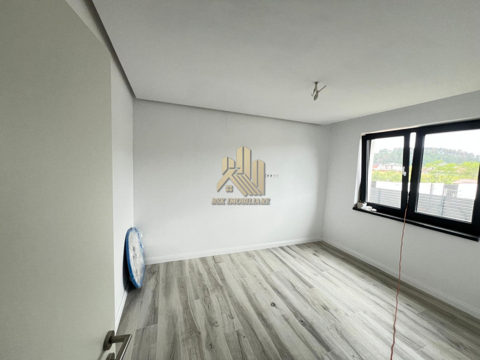 Apartament 3 camere,gradina proprie