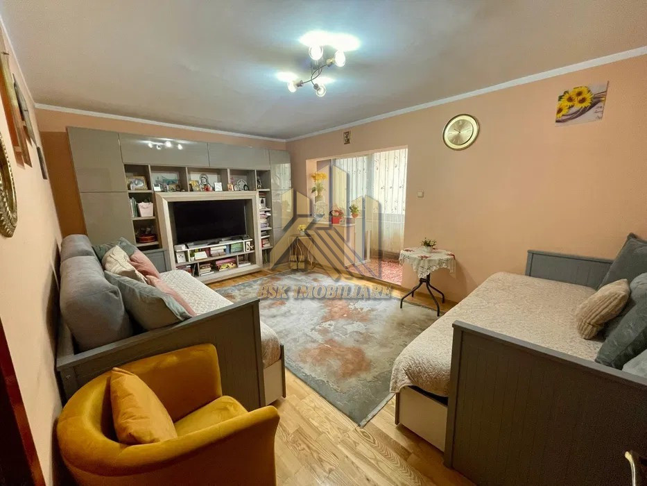 Apartament 4 camere Astra