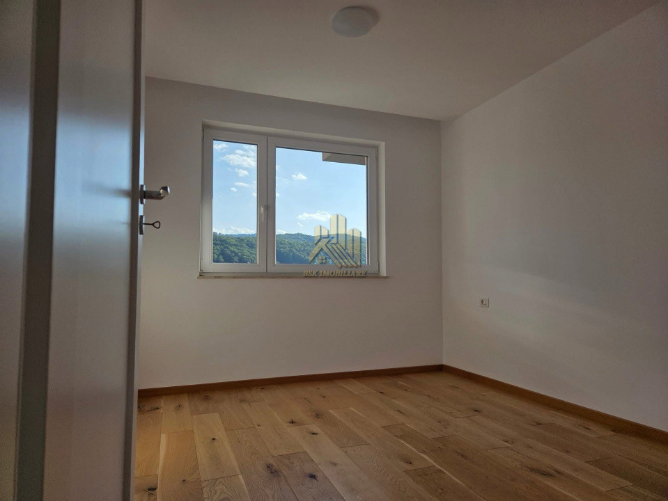 Apartament 3 camere 2 bai Urban Plaza
