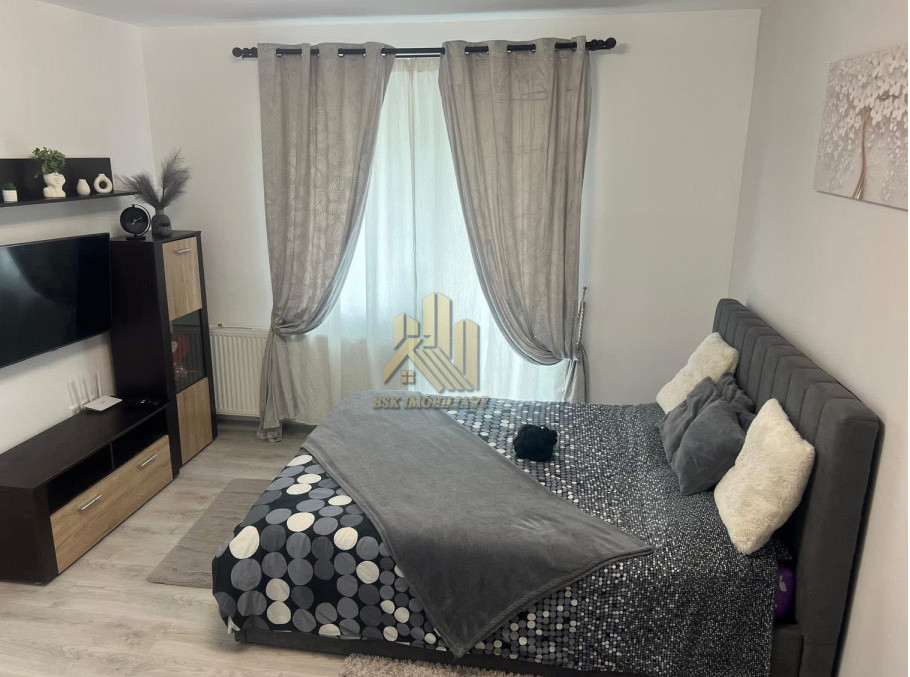 Apartament 2 camere decomandat, 54 mp + 2 balcoane, etaj 1