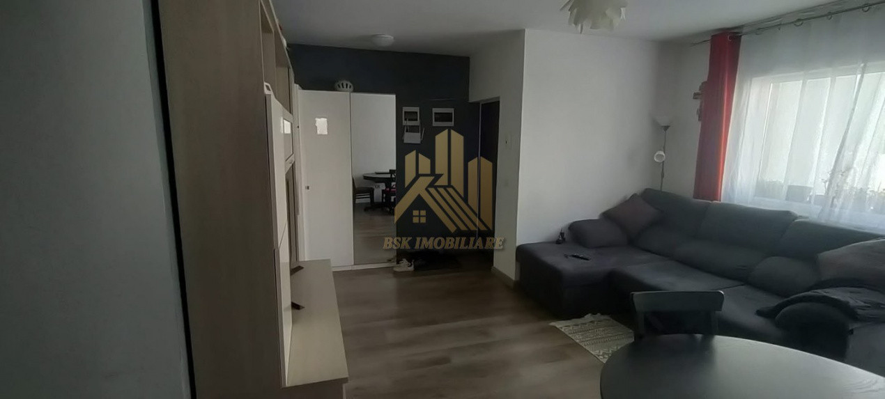 Apartament 3 camere Vanzare