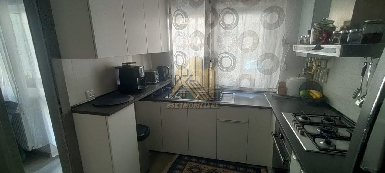 Apartament 3 camere Vanzare