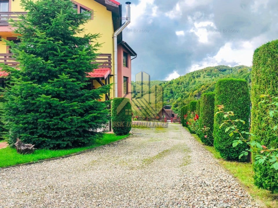 Casă de vânzare Moieciu Bran, lângă Castel – Ideal pensiune, comision 0