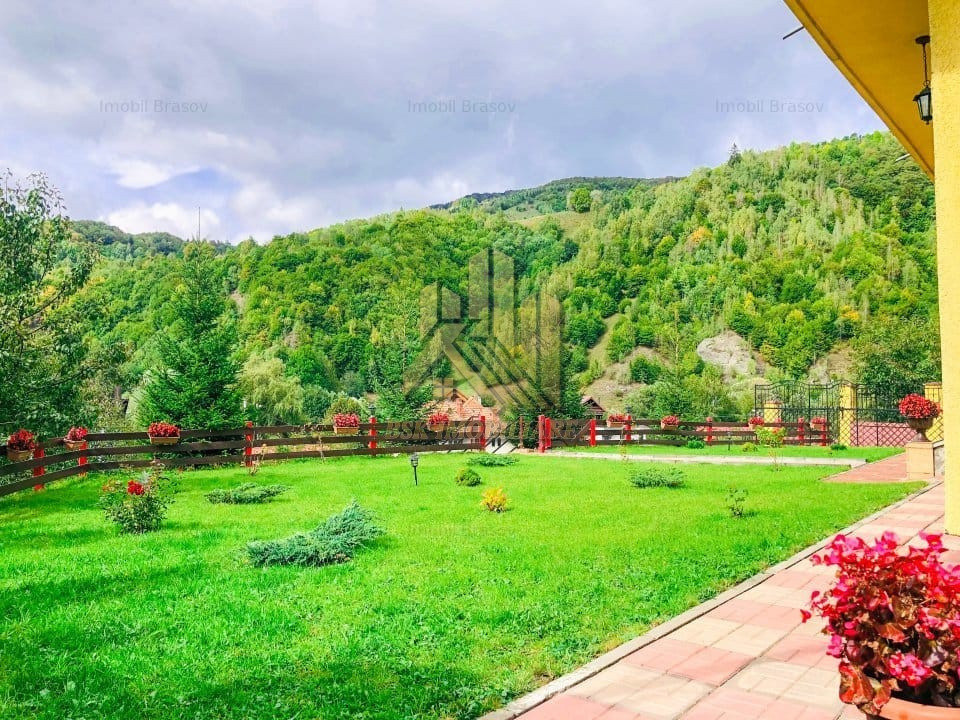 Casă de vânzare Moieciu Bran, lângă Castel – Ideal pensiune, comision 0