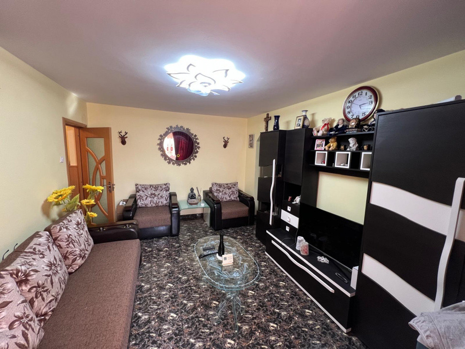 Apartament 3 camere Tractorul