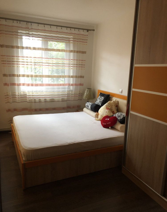 Apartament 3 camere decomandat Astra Comision 0