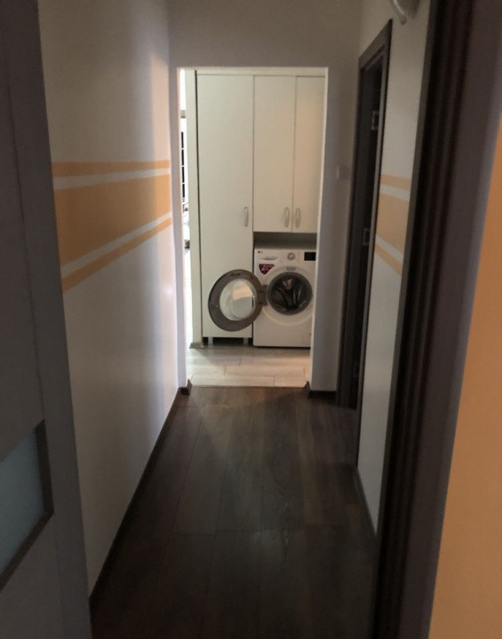 Apartament 3 camere decomandat Astra Comision 0