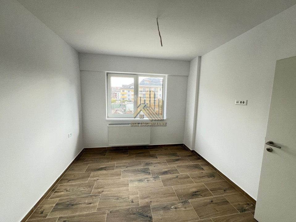 Apartament 3 camere Tractorul Top Zone